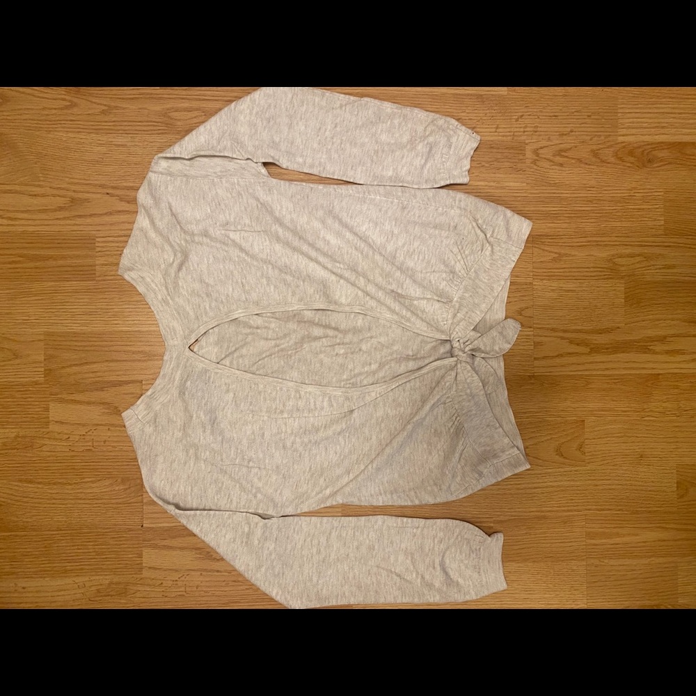 sweaters - Picture 3 of 3